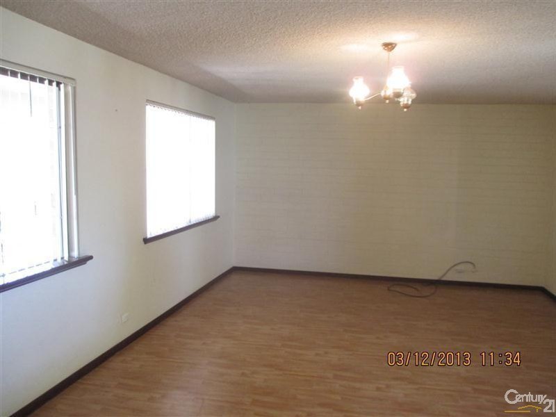 1 Waikiki Road, Safety Bay WA 6169