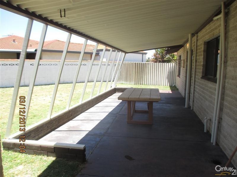 1 Waikiki Road, Safety Bay WA 6169