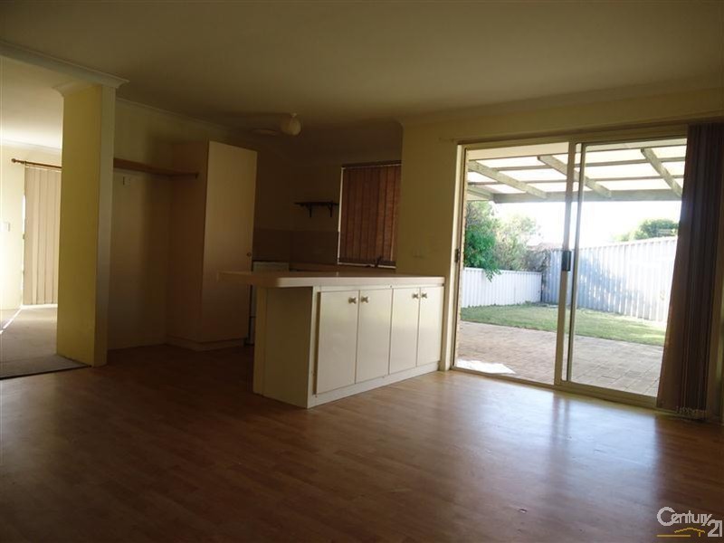 1 Santa Monica Drive, Waikiki WA 6169