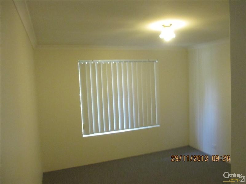 2/2 Redbud Mews, Cooloongup WA 6168