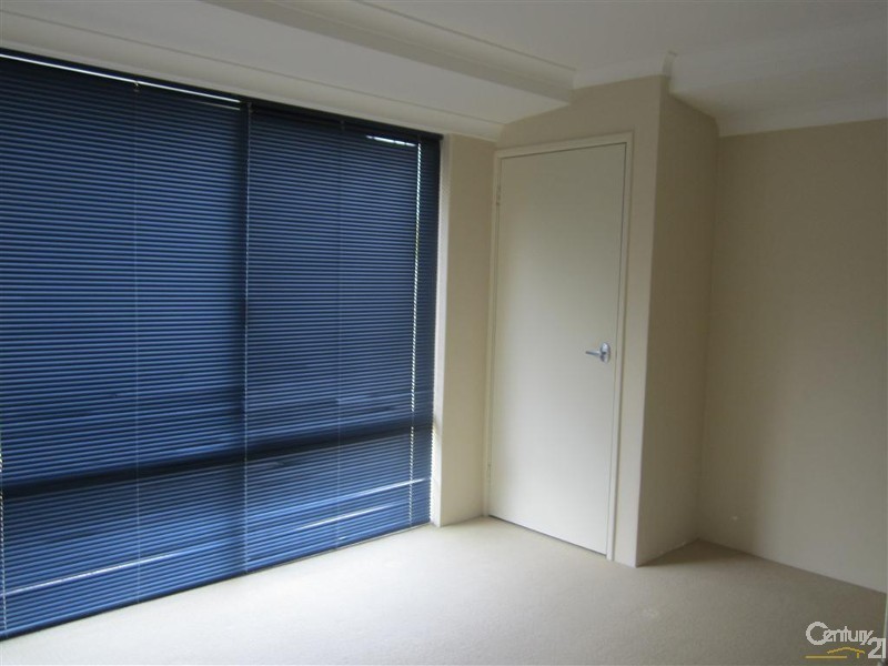 10 Genoa Place, Secret Harbour WA 6173