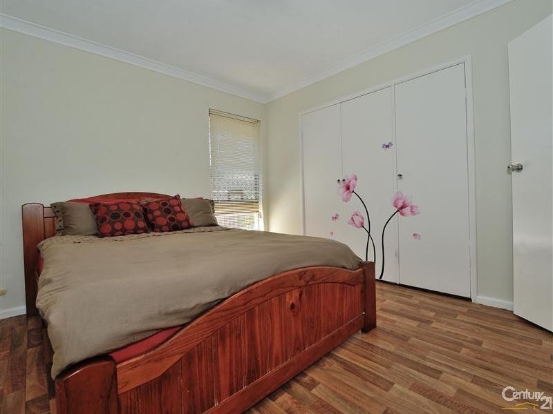 12 Unnaro Street, Hillman WA 6168