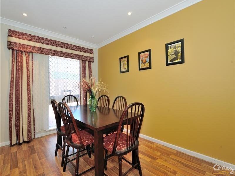 12 Unnaro Street, Hillman WA 6168