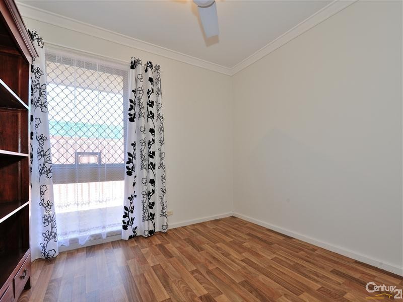 12 Unnaro Street, Hillman WA 6168