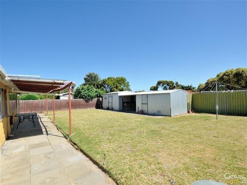 12 Unnaro Street, Hillman WA 6168