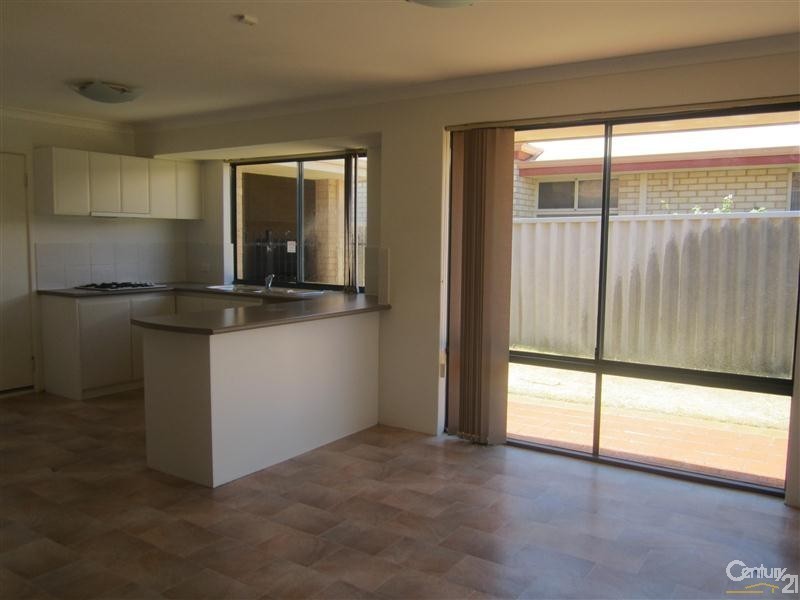 22 Morfontaine Parade, Port Kennedy WA 6172