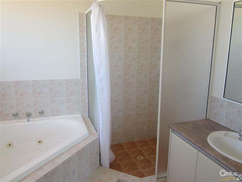 22 Morfontaine Parade, Port Kennedy WA 6172