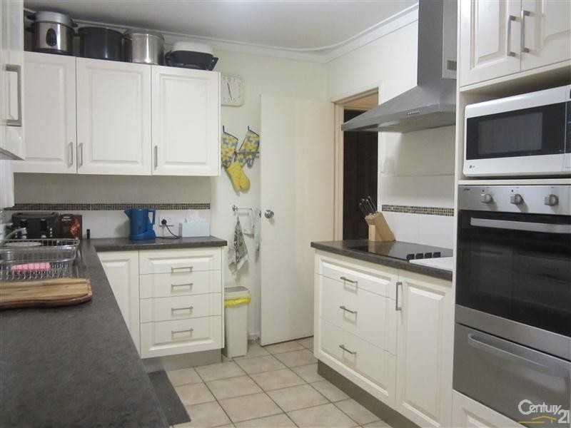 7 Mimbalup Close, Hillman WA 6168