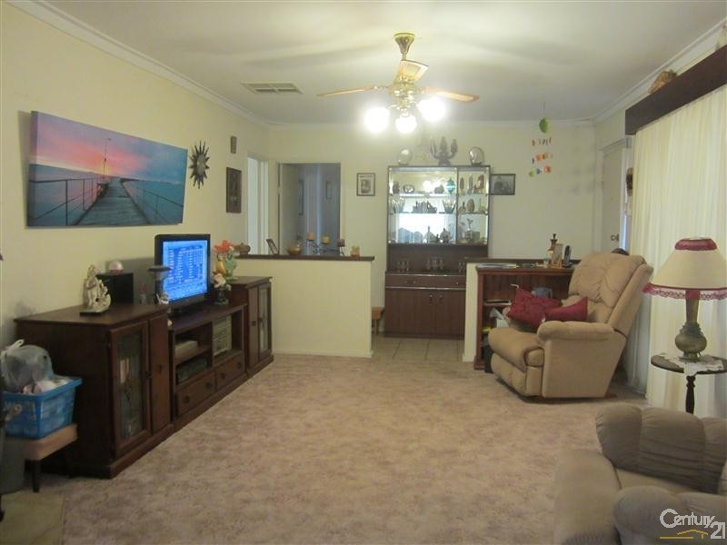 7 Mimbalup Close, Hillman WA 6168