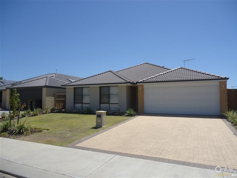 37 Sapphire Chase, Wellard WA 6170