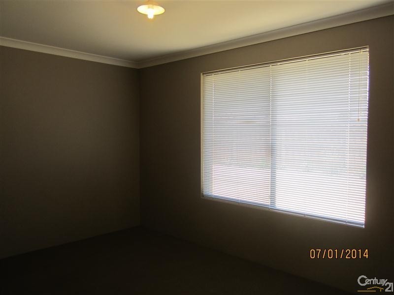 37 Sapphire Chase, Wellard WA 6170