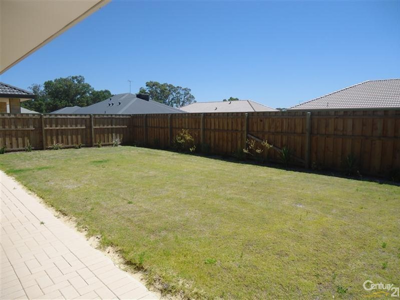 37 Sapphire Chase, Wellard WA 6170