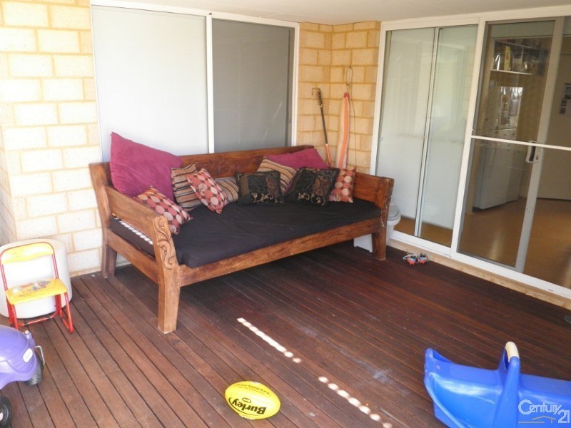 15 Seawind Drive, Rockingham WA 6168