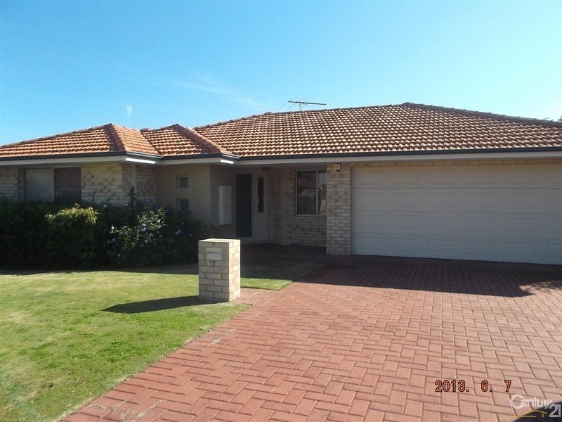 71 Montoro Drive, Port Kennedy WA 6172