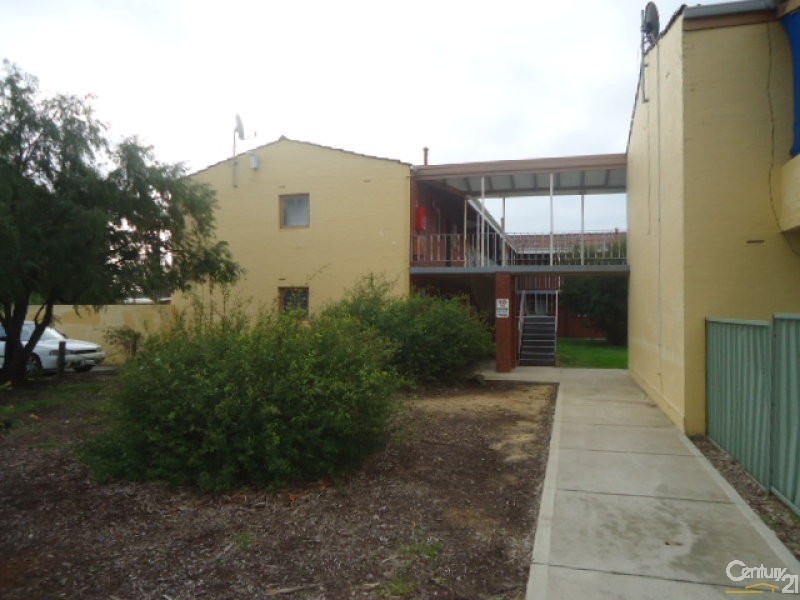 1/15 Corvus Place, Rockingham WA 6168