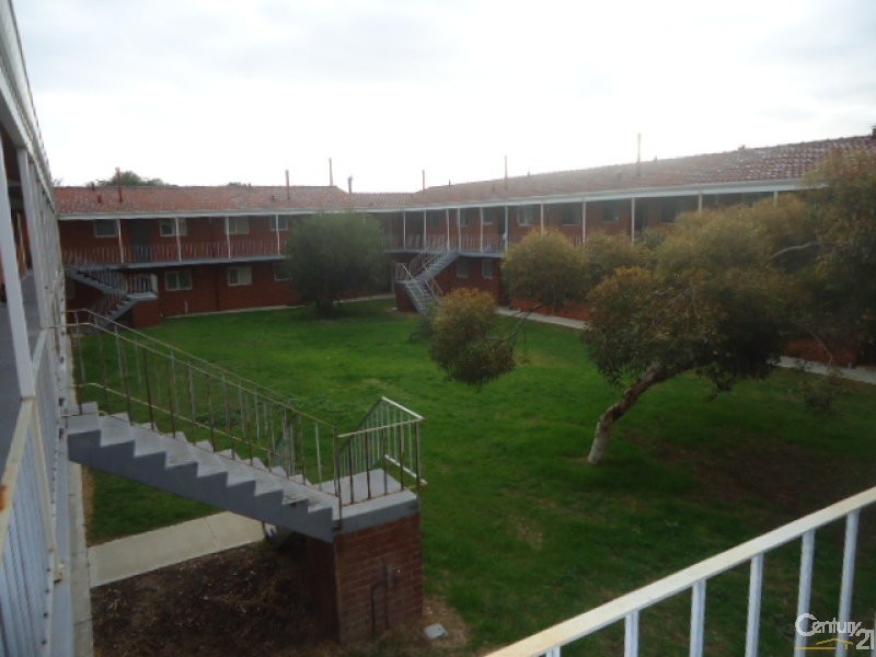 1/15 Corvus Place, Rockingham WA 6168