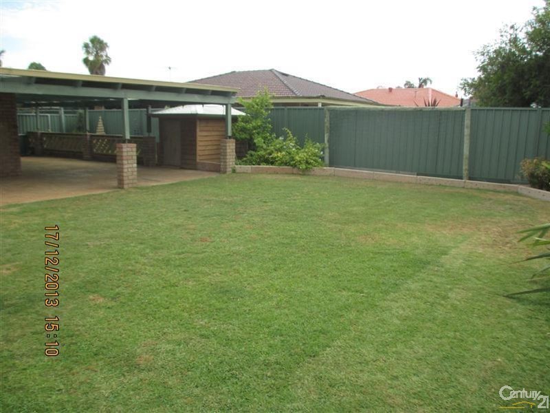 5 Panama Place, Safety Bay WA 6169