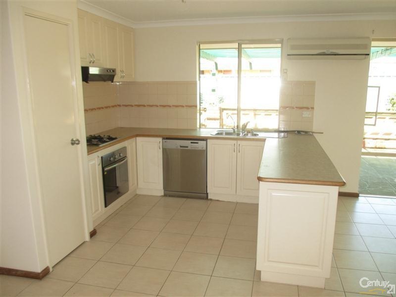 5 Panama Place, Safety Bay WA 6169