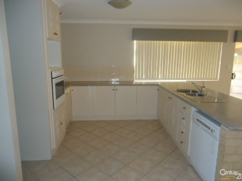 2/153  Penguin Road, Safety Bay WA 6169