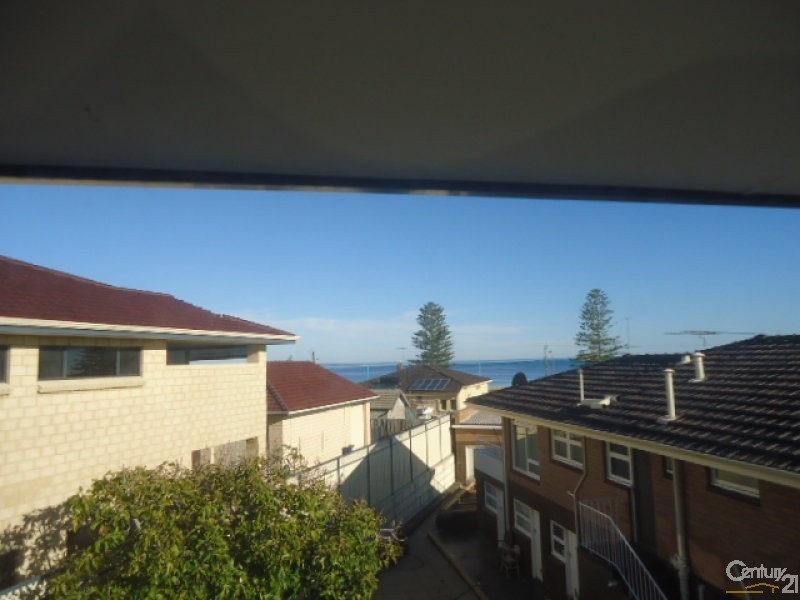2/153  Penguin Road, Safety Bay WA 6169