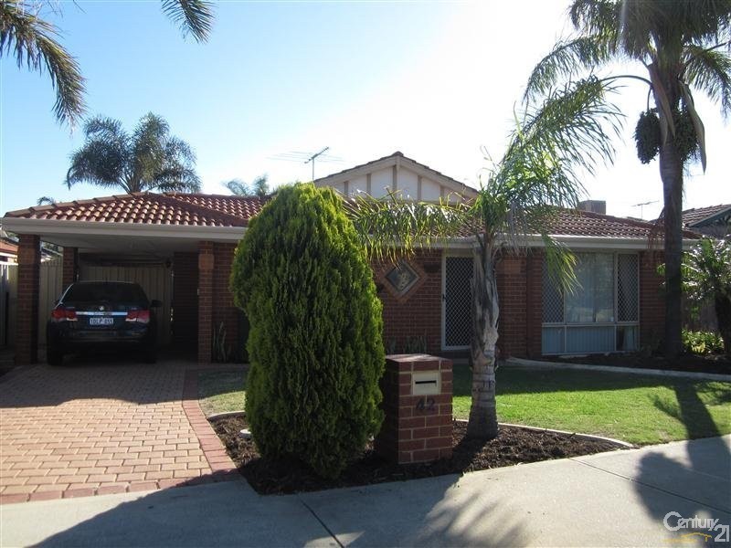 42 Mornington Boulevard, Waikiki WA 6169