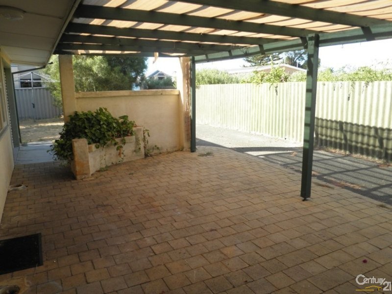 9B Bay View Street, Rockingham WA 6168