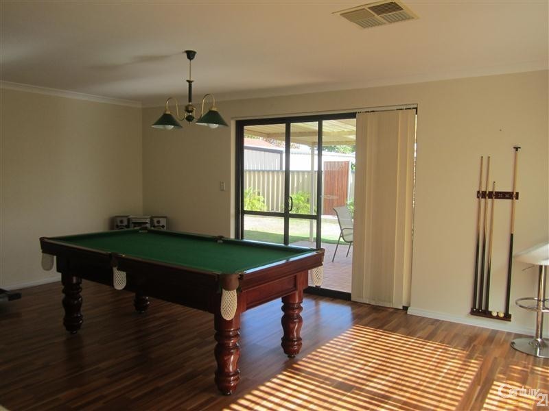 15 Merida Loop, Port Kennedy WA 6172