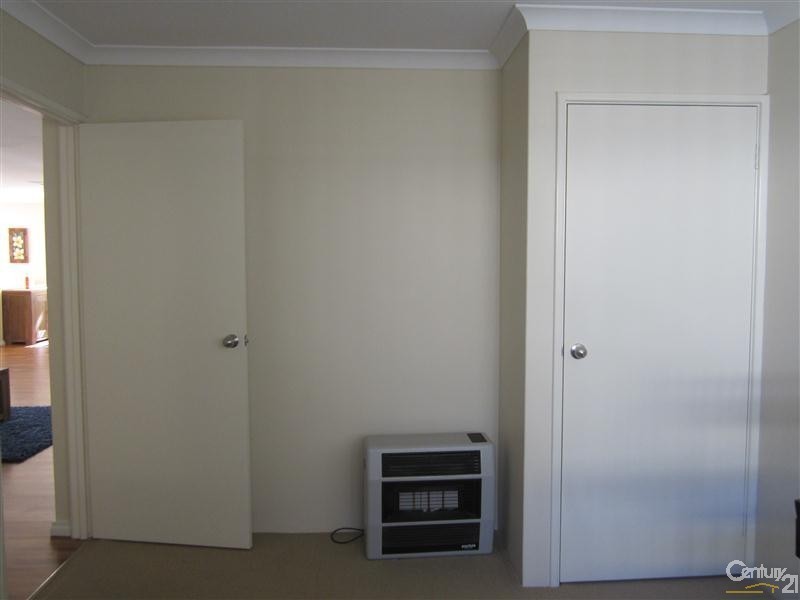 15 Merida Loop, Port Kennedy WA 6172