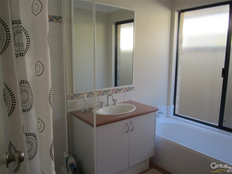 15 Merida Loop, Port Kennedy WA 6172