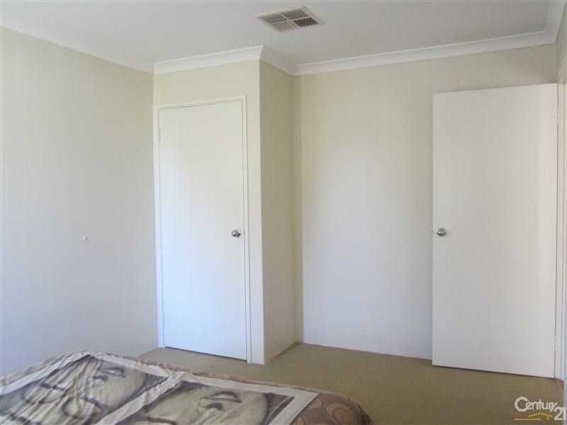 15 Merida Loop, Port Kennedy WA 6172