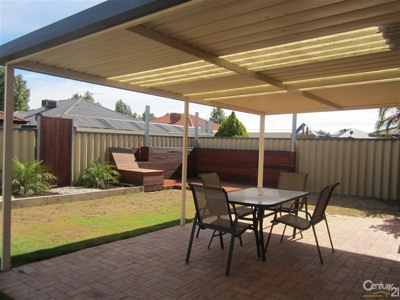 15 Merida Loop, Port Kennedy WA 6172