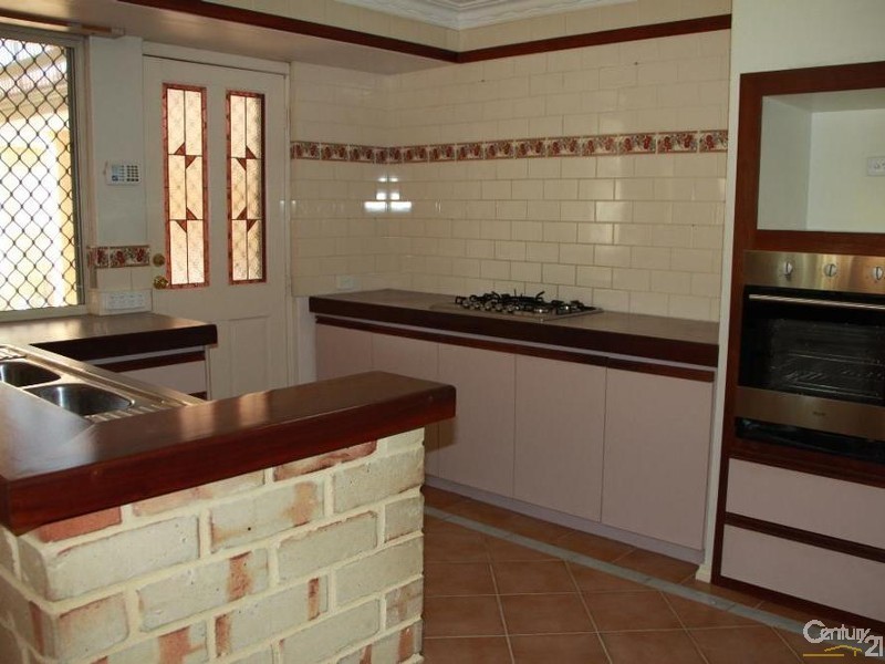 8 Howe Close, San Remo WA 6210