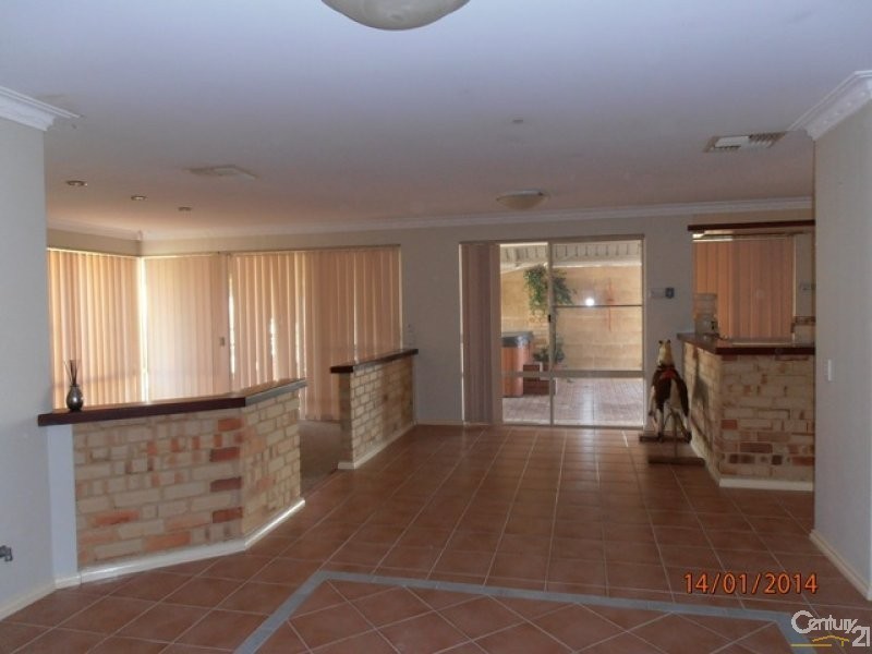 8 Howe Close, San Remo WA 6210