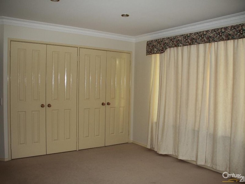 8 Howe Close, San Remo WA 6210