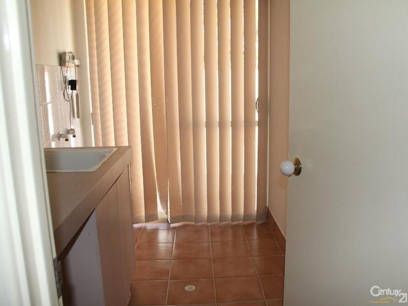 8 Howe Close, San Remo WA 6210