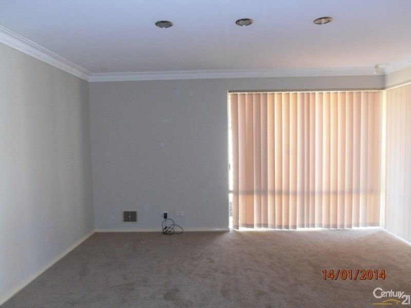 8 Howe Close, San Remo WA 6210