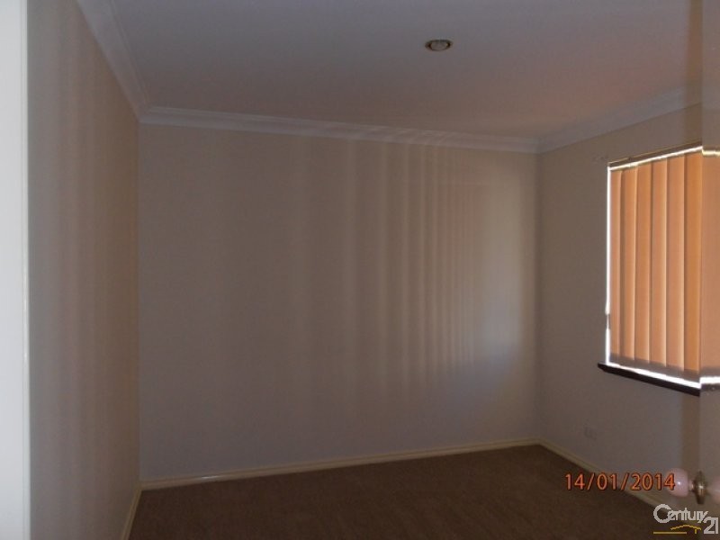 8 Howe Close, San Remo WA 6210