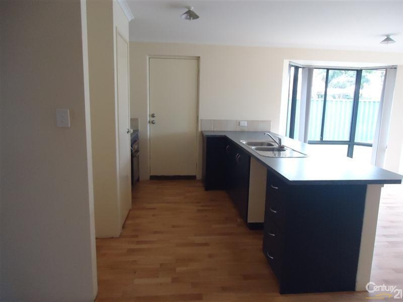 7 Seaspray Place, Waikiki WA 6169