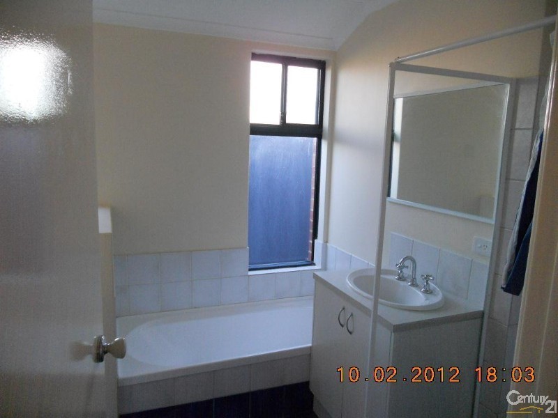 7 Seaspray Place, Waikiki WA 6169