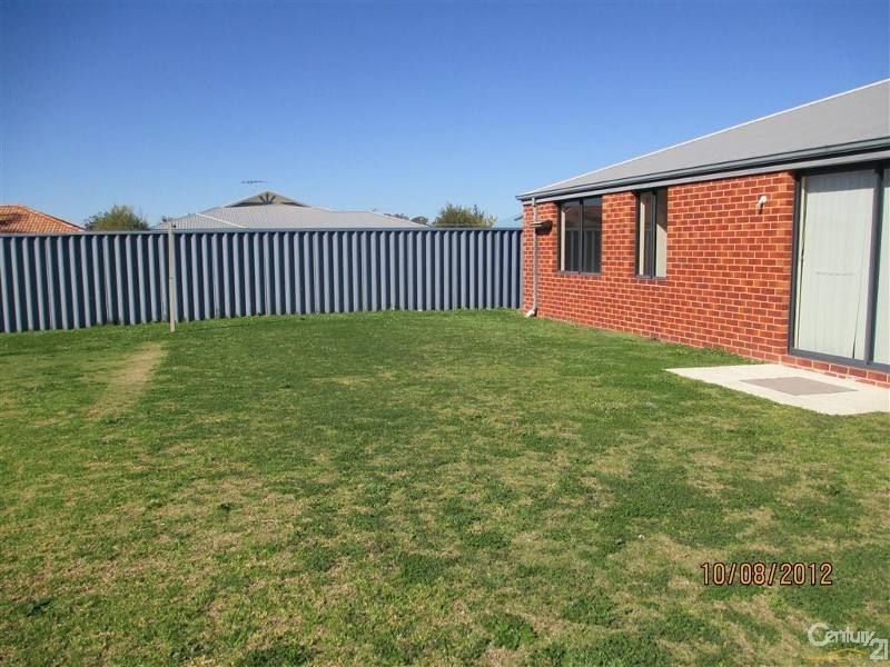 7 Seaspray Place, Waikiki WA 6169