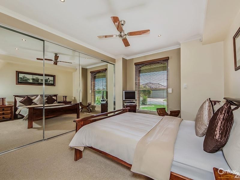 3 Mosedale Loop, Waikiki WA 6169