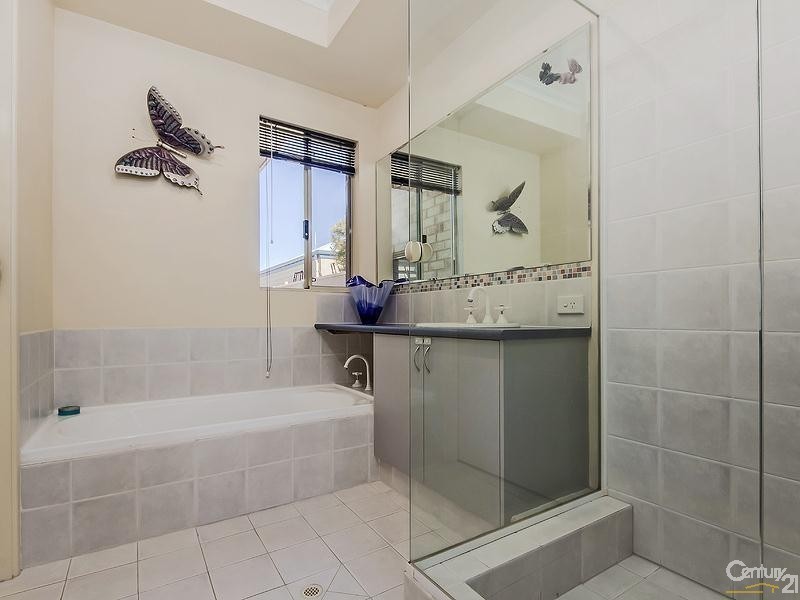 3 Mosedale Loop, Waikiki WA 6169