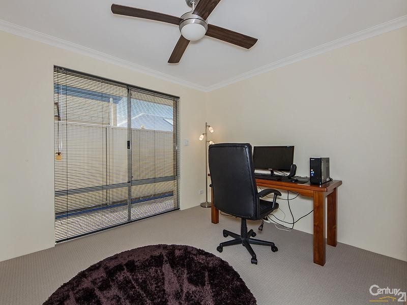 3 Mosedale Loop, Waikiki WA 6169
