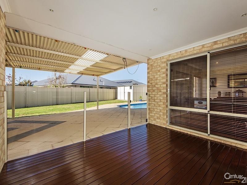 3 Mosedale Loop, Waikiki WA 6169