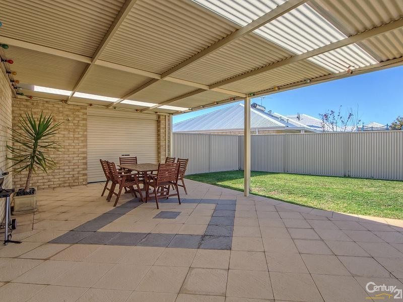 3 Mosedale Loop, Waikiki WA 6169