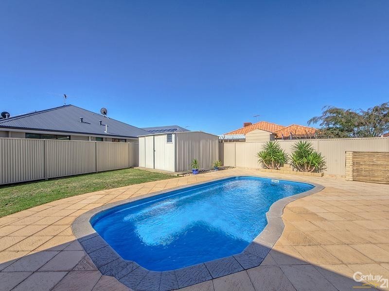 3 Mosedale Loop, Waikiki WA 6169