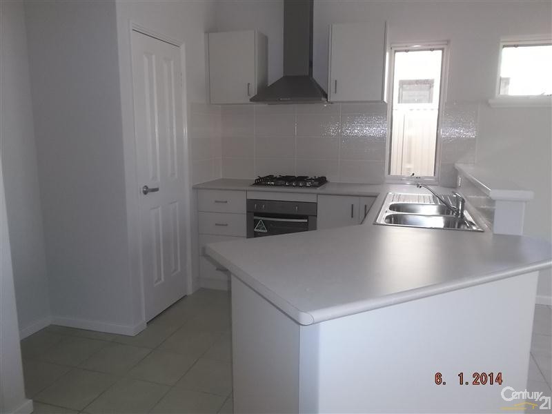 9/16 Westlinton Circle, Waikiki WA 6169