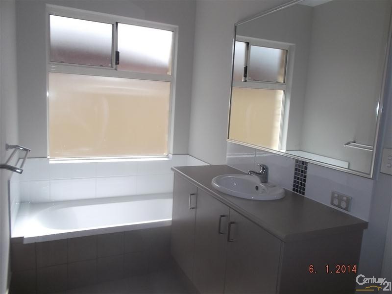 9/16 Westlinton Circle, Waikiki WA 6169