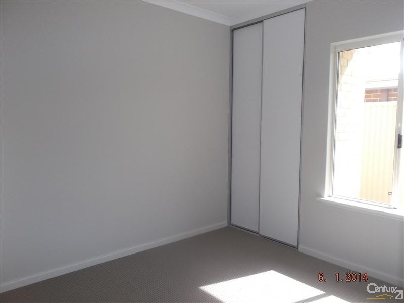 9/16 Westlinton Circle, Waikiki WA 6169