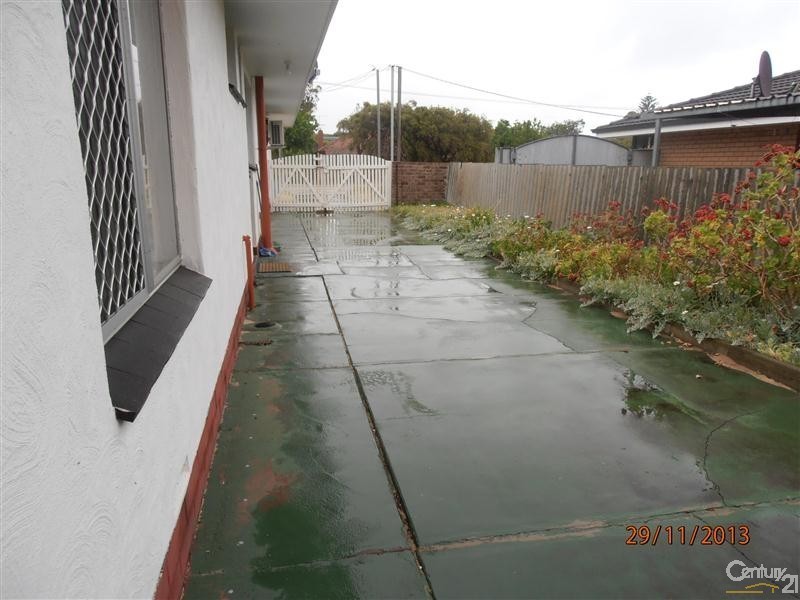 18A First Avenue, Shoalwater WA 6169